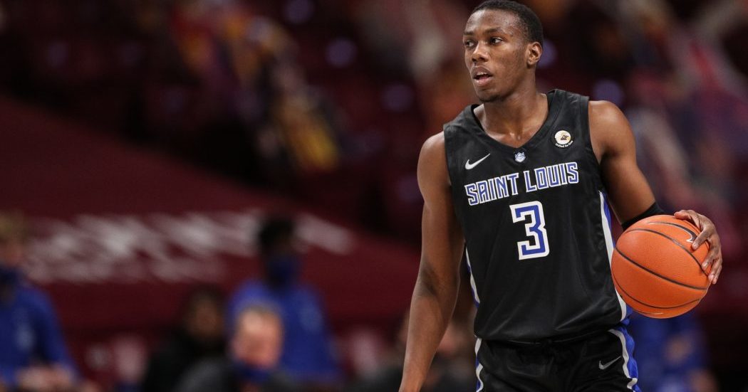 Billikens Star Javonte Perkins diagnosed with torn ACL, out for the year